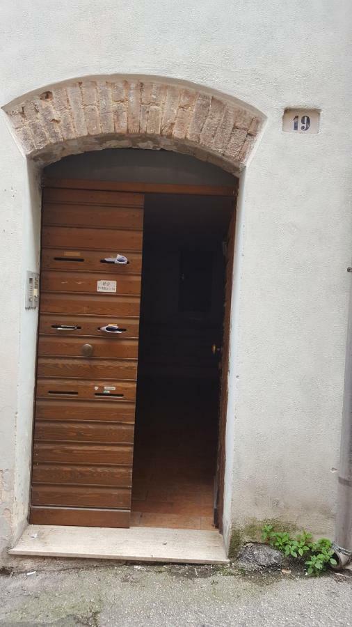 Via Della Posterna Apartment Spoleto Exterior photo